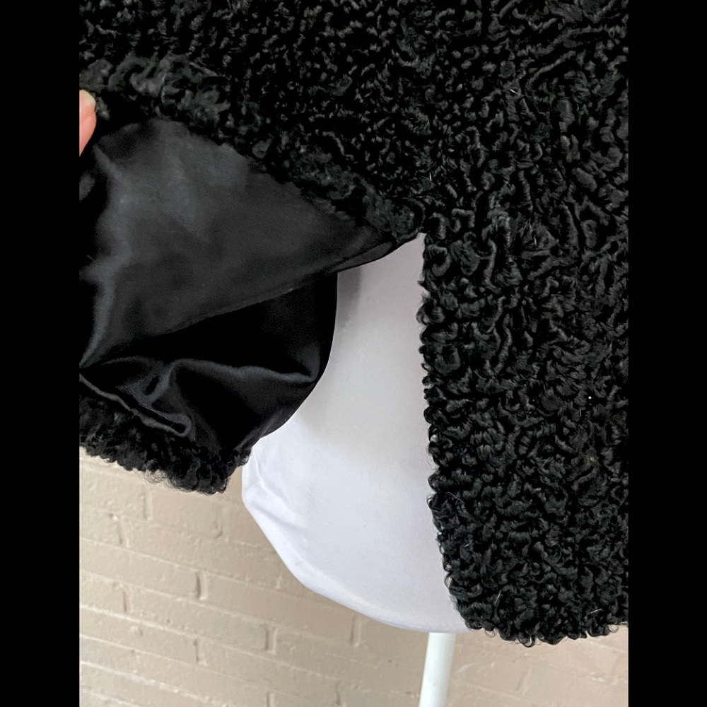 Black and Tan Fur Collar Jacket - Picture 7 of 11